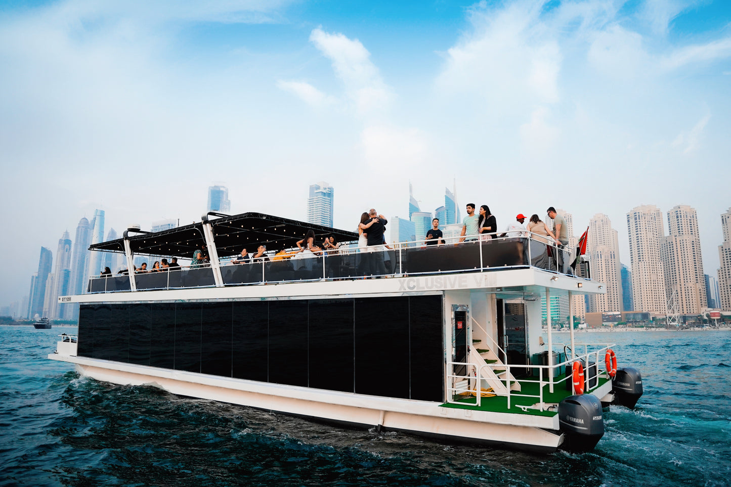 AIN WHEEL HOUSEBOAT TOUR