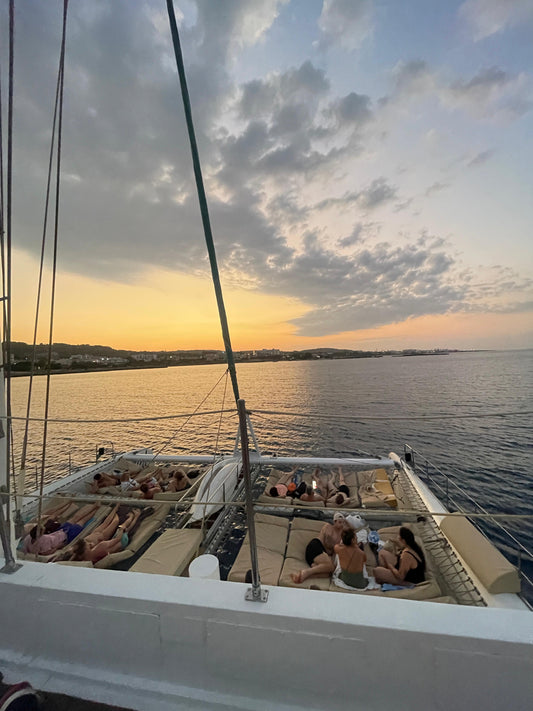 CHILL OUT SUNSET BOAT TRIP ALL INCLUSIVE