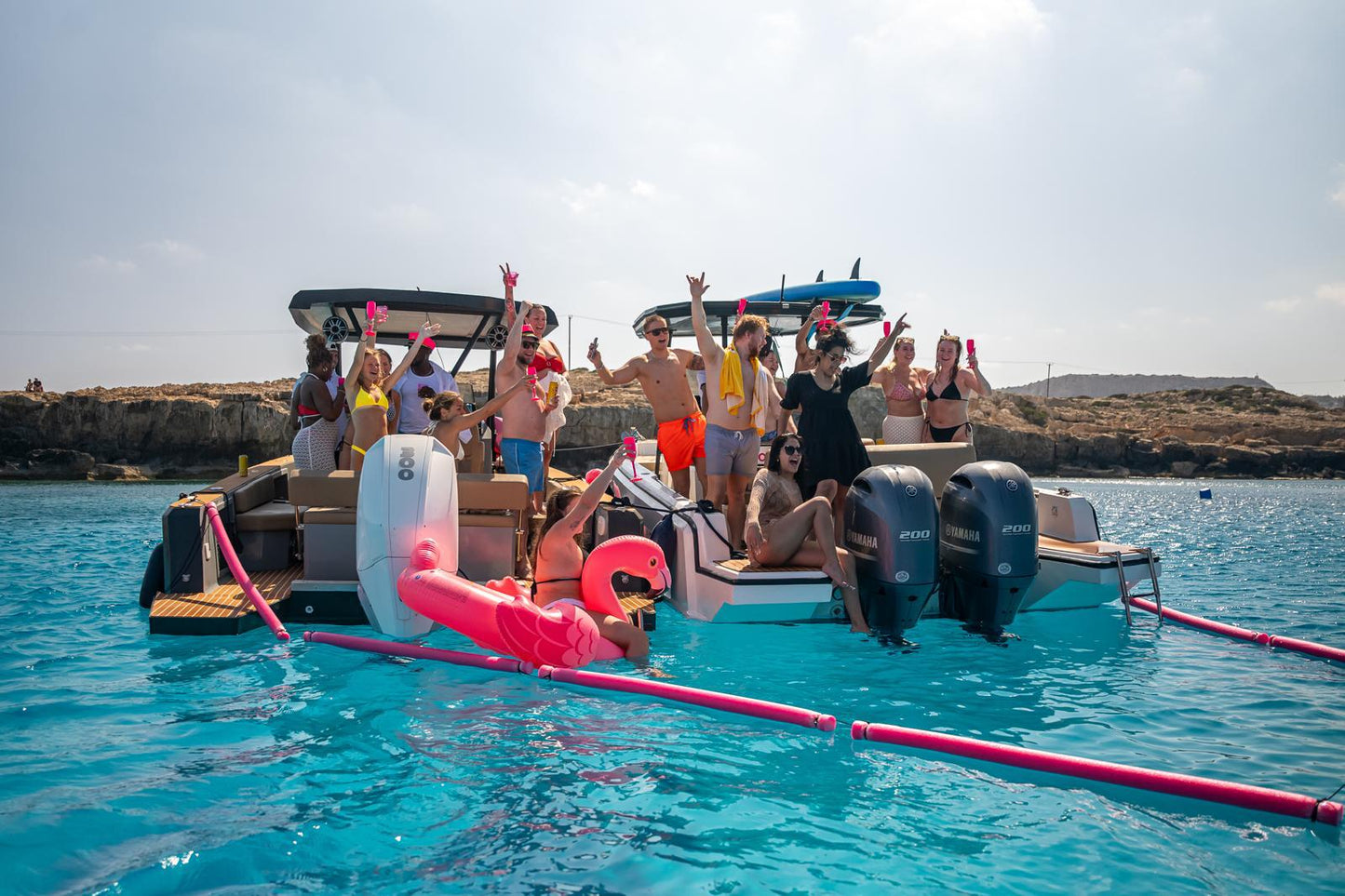 YACHT-ON-PARTY