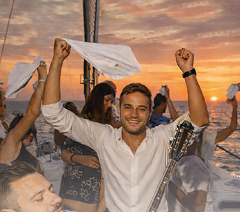 "YAMAS" ZYPERN DINNER-CRUISE NUR FÜR ERWACHSENE