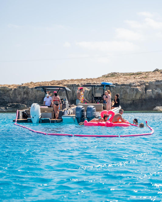 YACHT-ON-PARTY