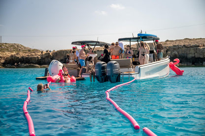 YACHT-ON-PARTY