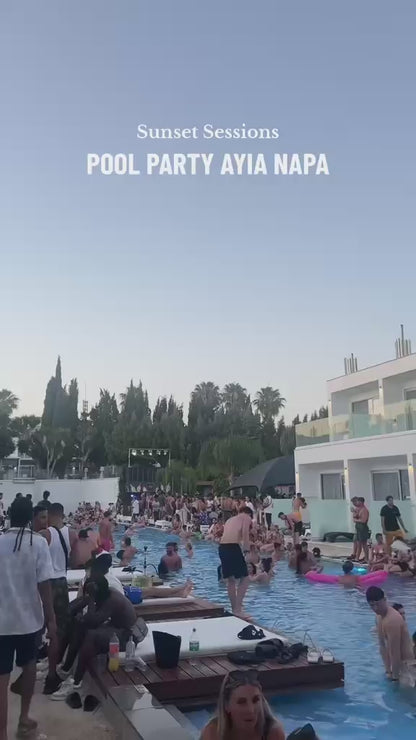 POOLPARTY MIT SONNENUNTERGANGSSESSIONS